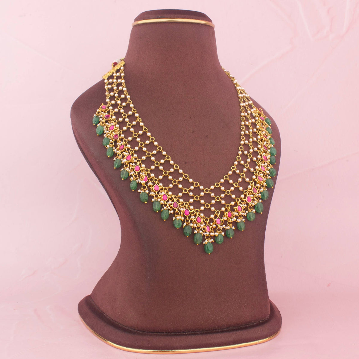 Jadau Kundan Pearl Chain Necklace With Green Drops Craftsmanship & Detail View - Dulhan Jewels