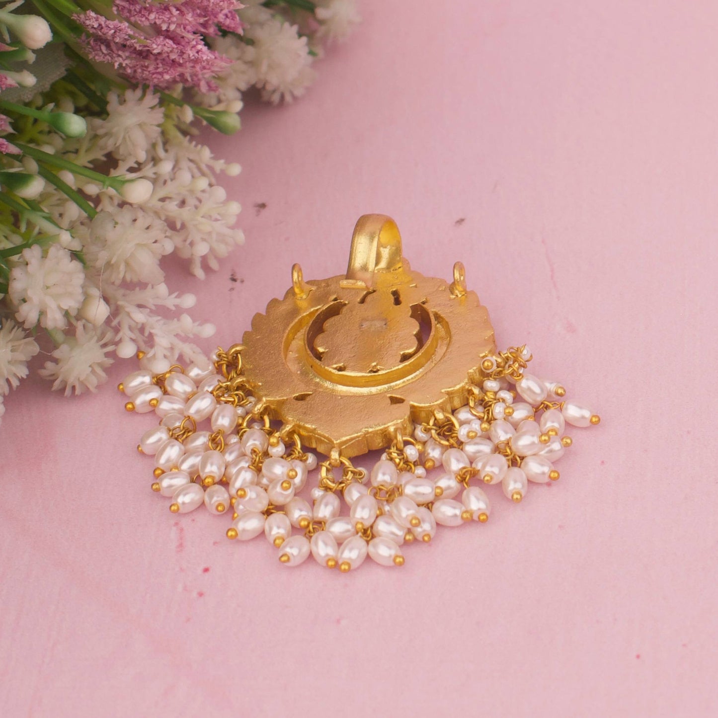 Impressive Jadau Kundan Locket With Riice Pearl Hanging
