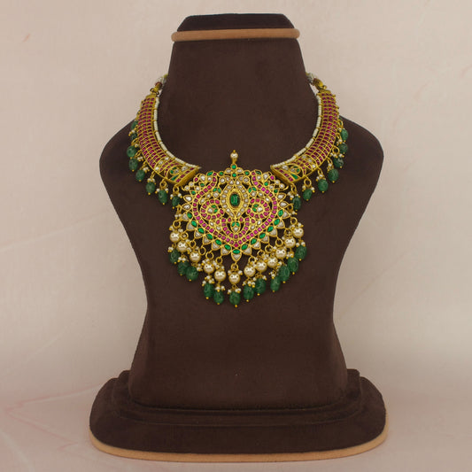 Radiant Jadau Kundan Kanti Necklace with Pearls and Beads