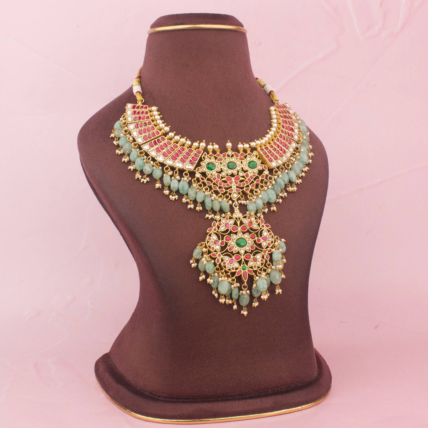 Close-Up Detail View of Gold inspired Jadau Kundan Necklace With  Bead Hangings | Dulhan Jewels
