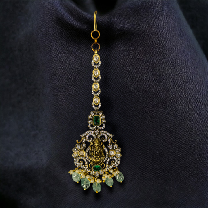 Shop Maang Tikka at DULHAN JEWELS | DULHAN JEWELS