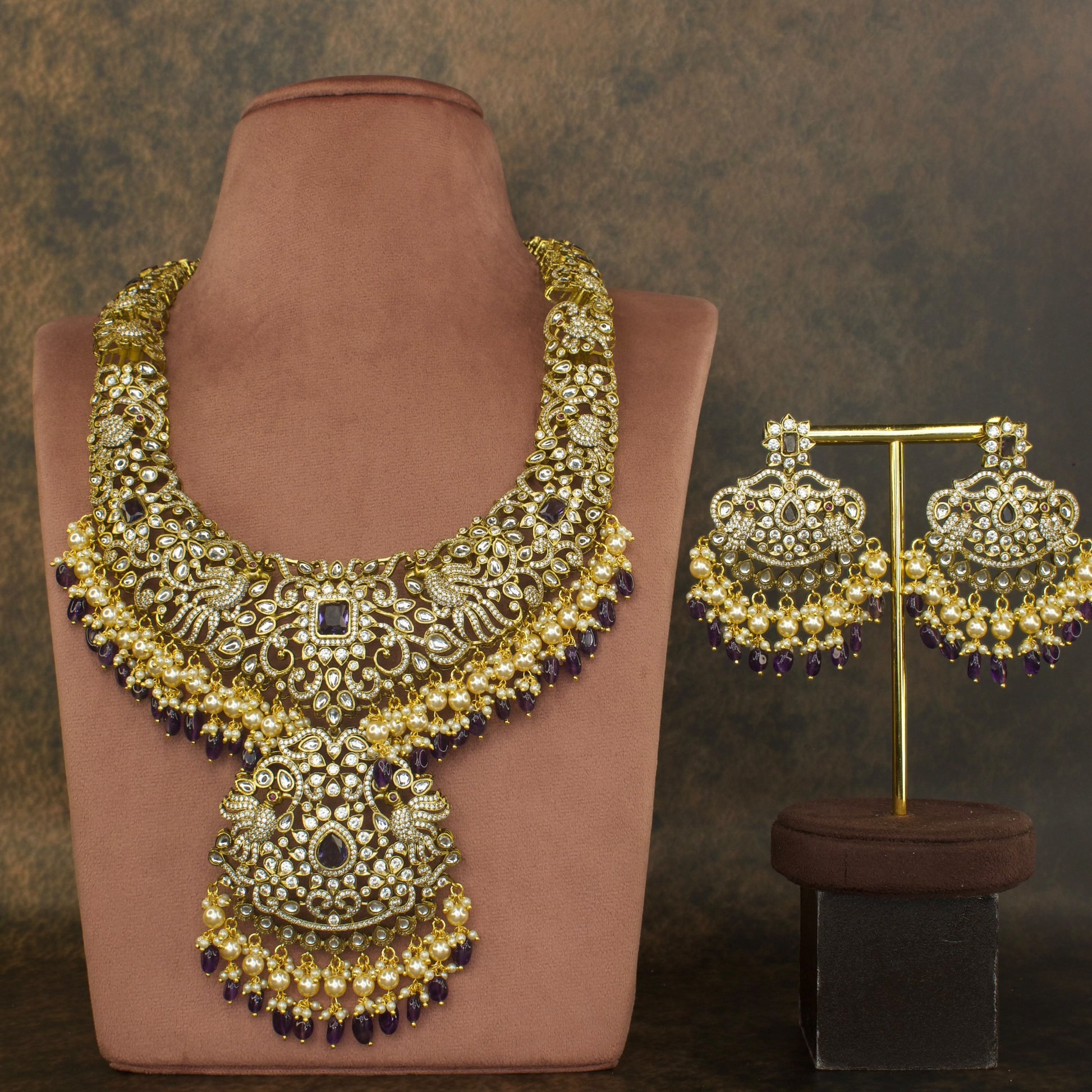 Imperial Elegance: Victorian Necklace Set with High quality Victorian finish