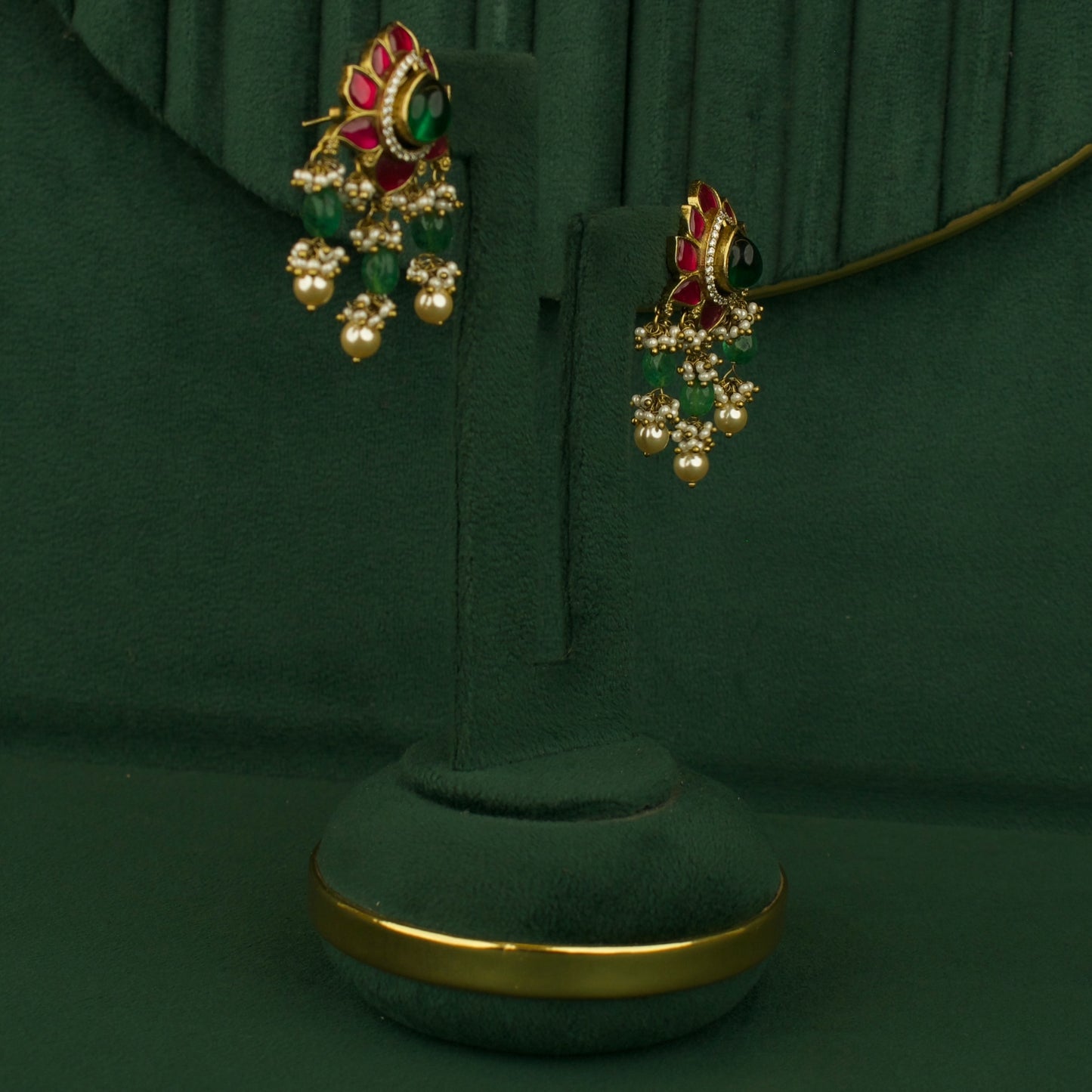 Graceful Victorian Fusion Kundan Polki Necklace With Earrings