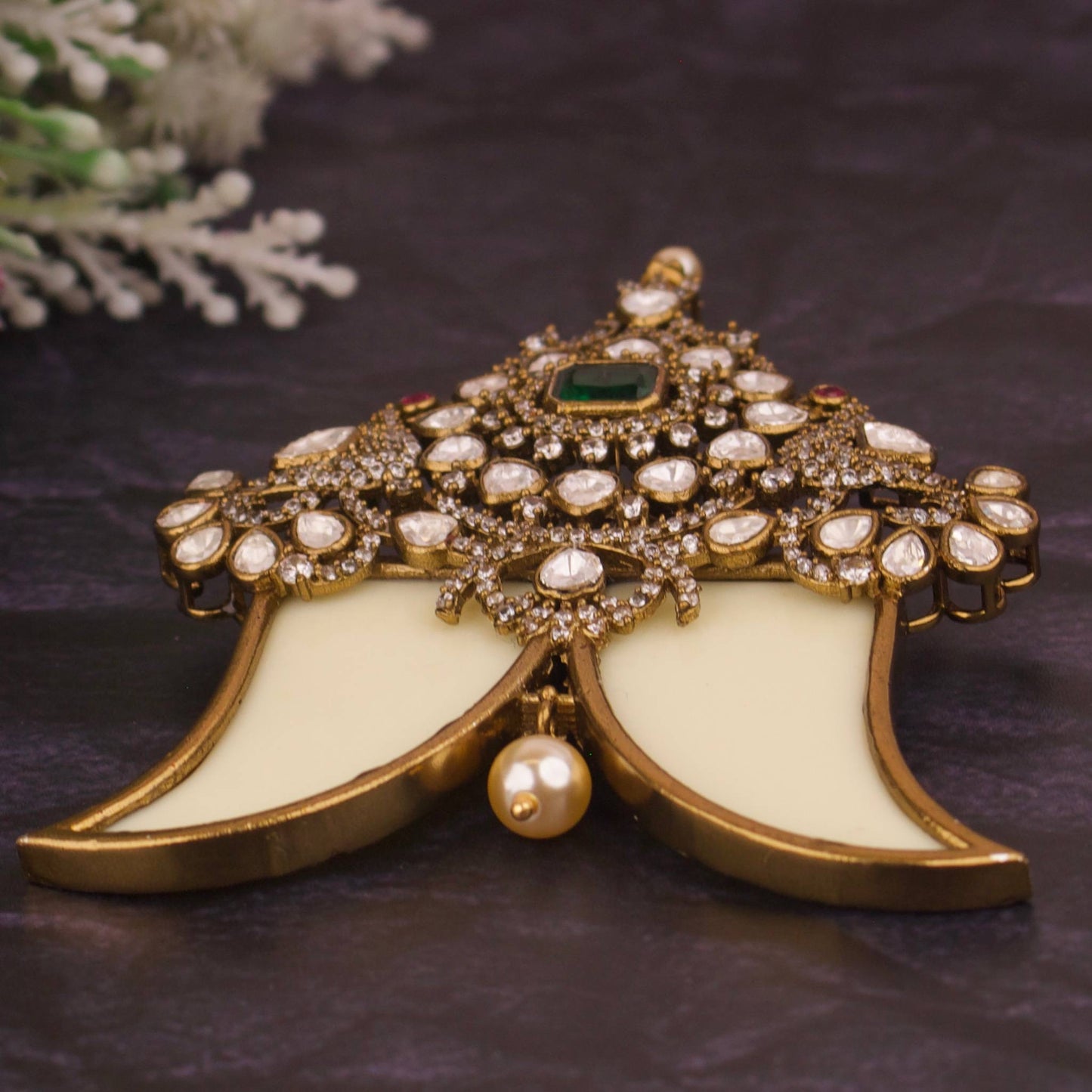 Premium Puligoru Locket - In Victorian & Gold Polish