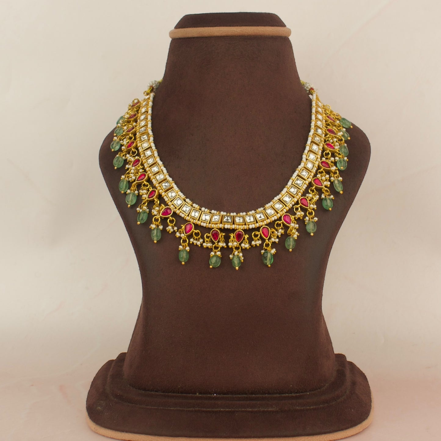 Sleek Jadau Kundan Necklace