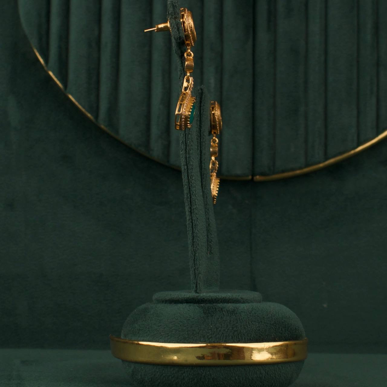 Elegant Polki Emerald Nantad Chain Necklace Set