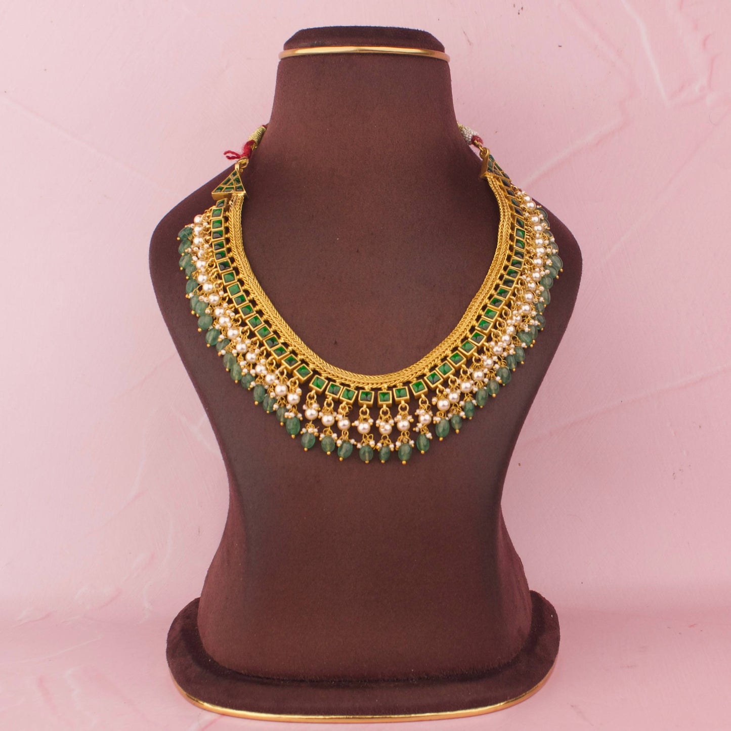 Close-up detailing of Reversible 2 in 1 Jadau Kundan Jalebi Necklace With Beads Hanging