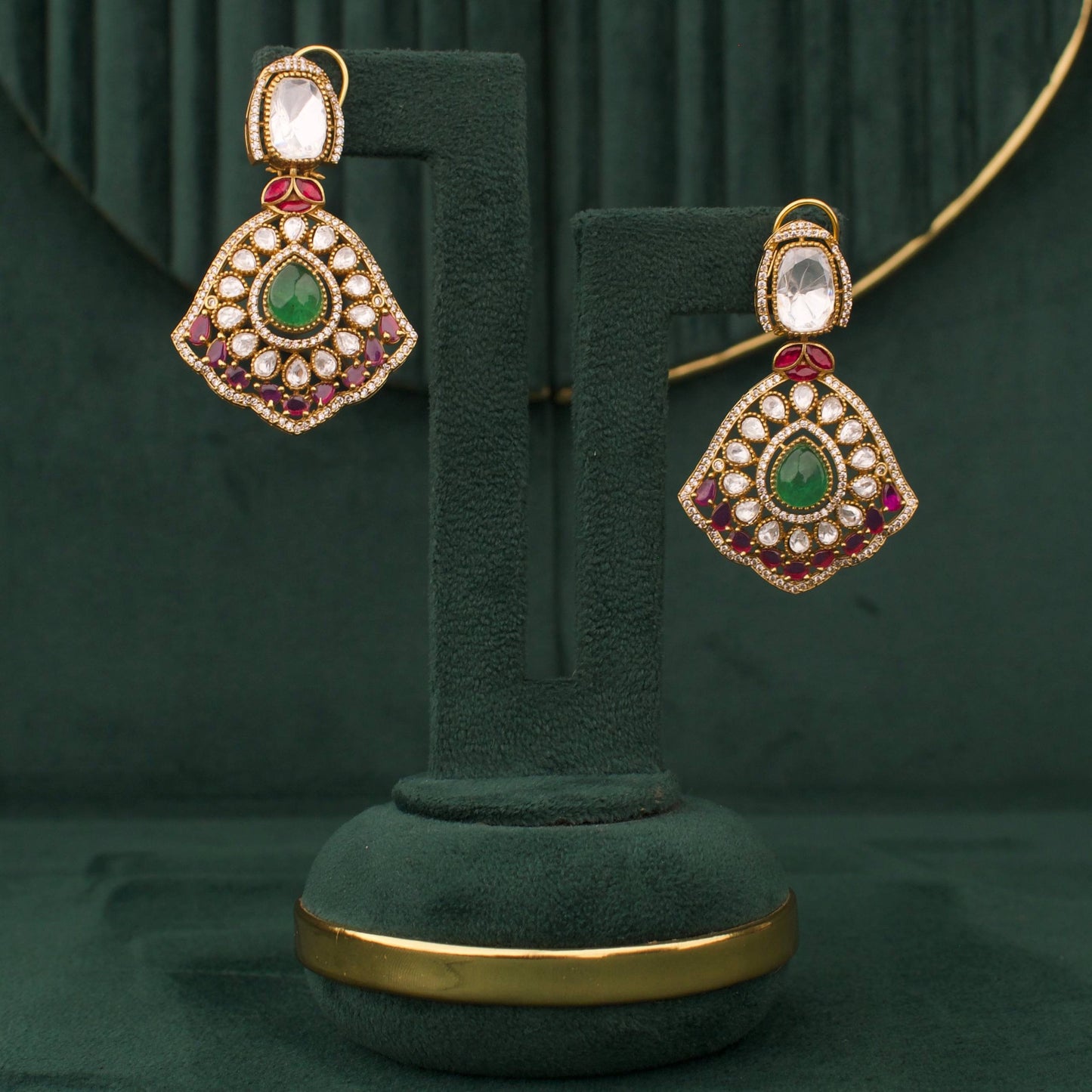Victorian Polki Necklace Set With Green Pendant And Matching Earrings