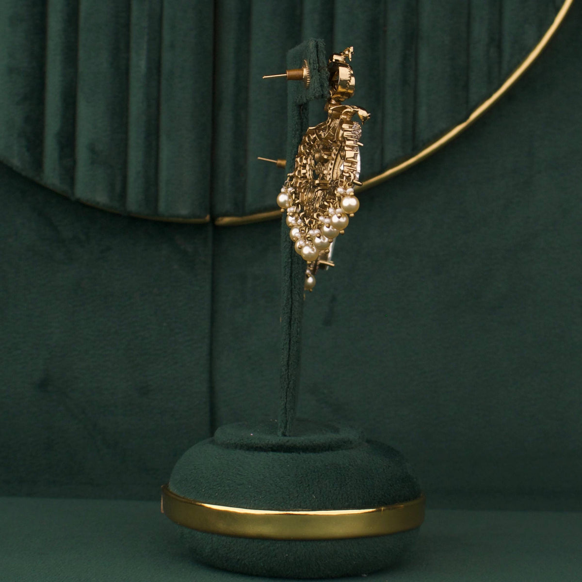 Handcrafted detail view of Grand Layered Victorian Polki Set With Matching Earrings jewelry piece