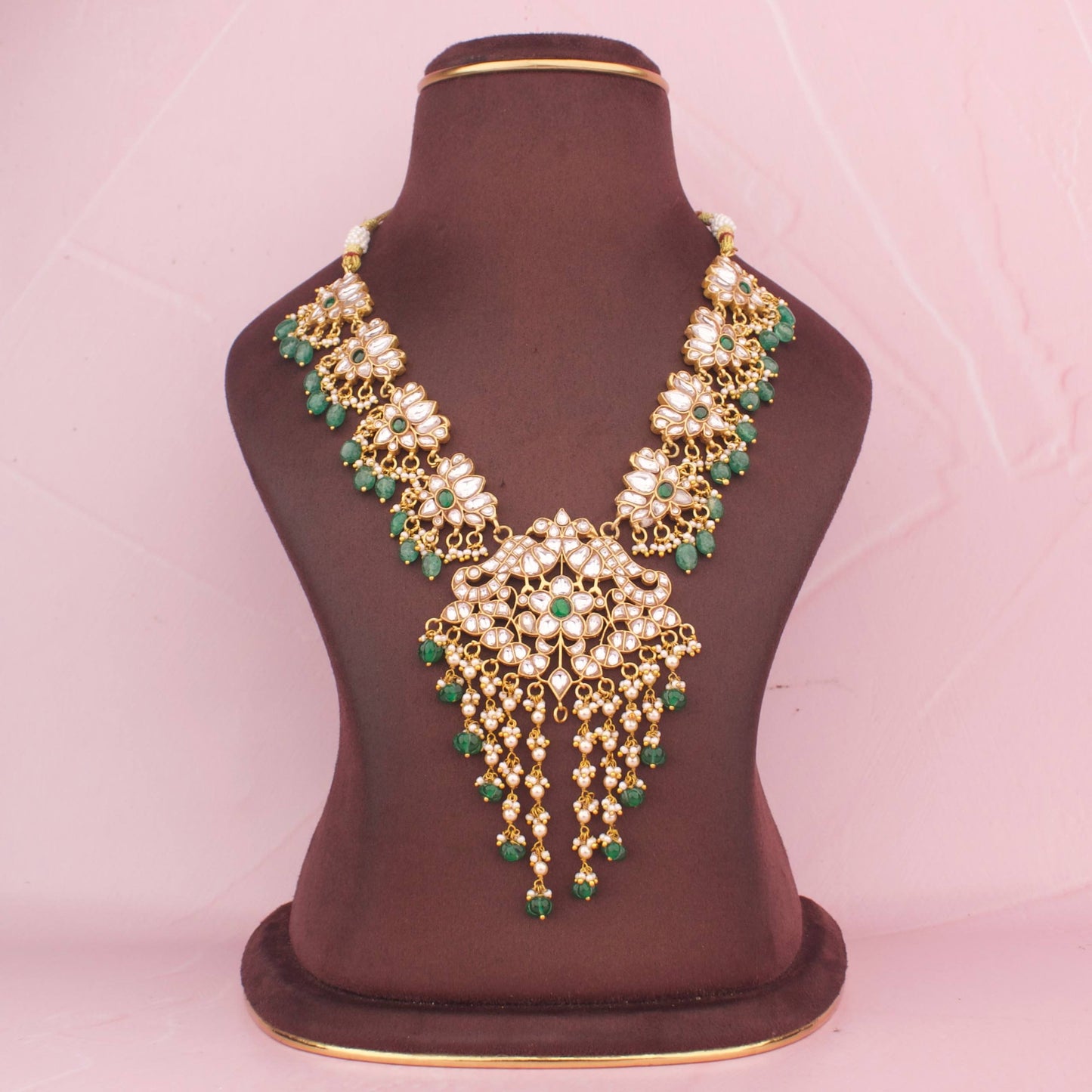 Regal Cascade: Jadau Kundan Necklace with Floral Motifs