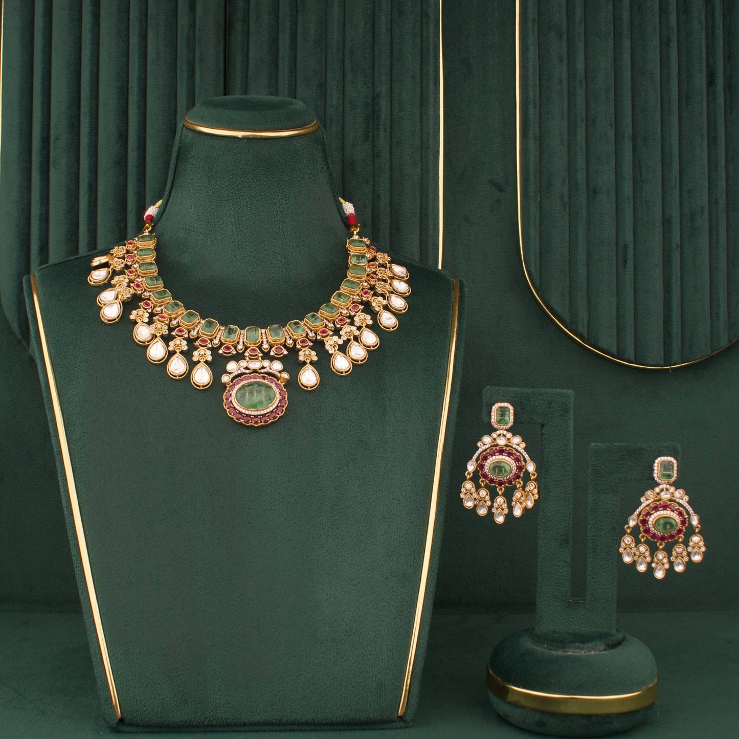Classy Victorian Short Necklace Set With Matching Earrings