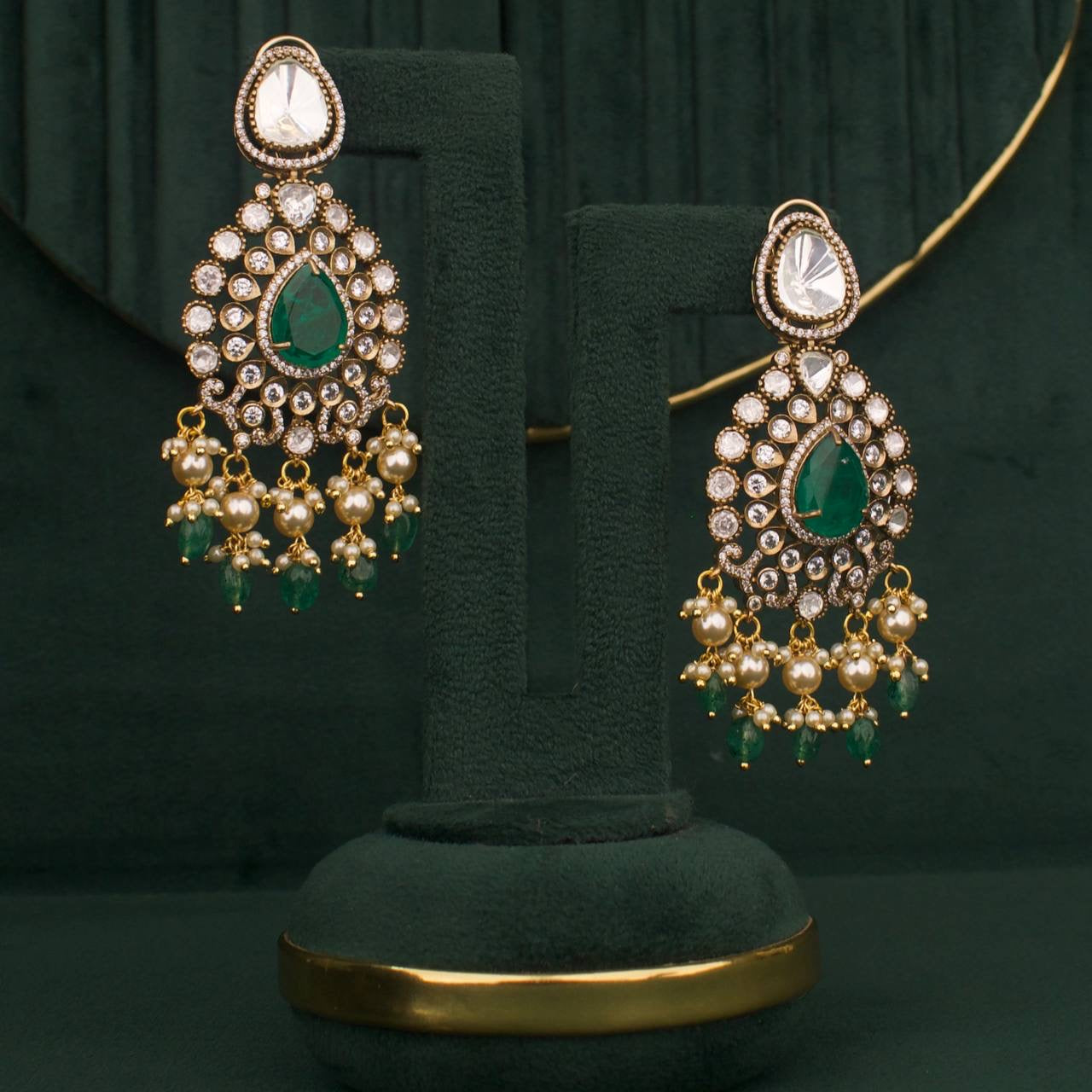 Sparkling Moissanite Polki Emerald Choker + Necklace Set