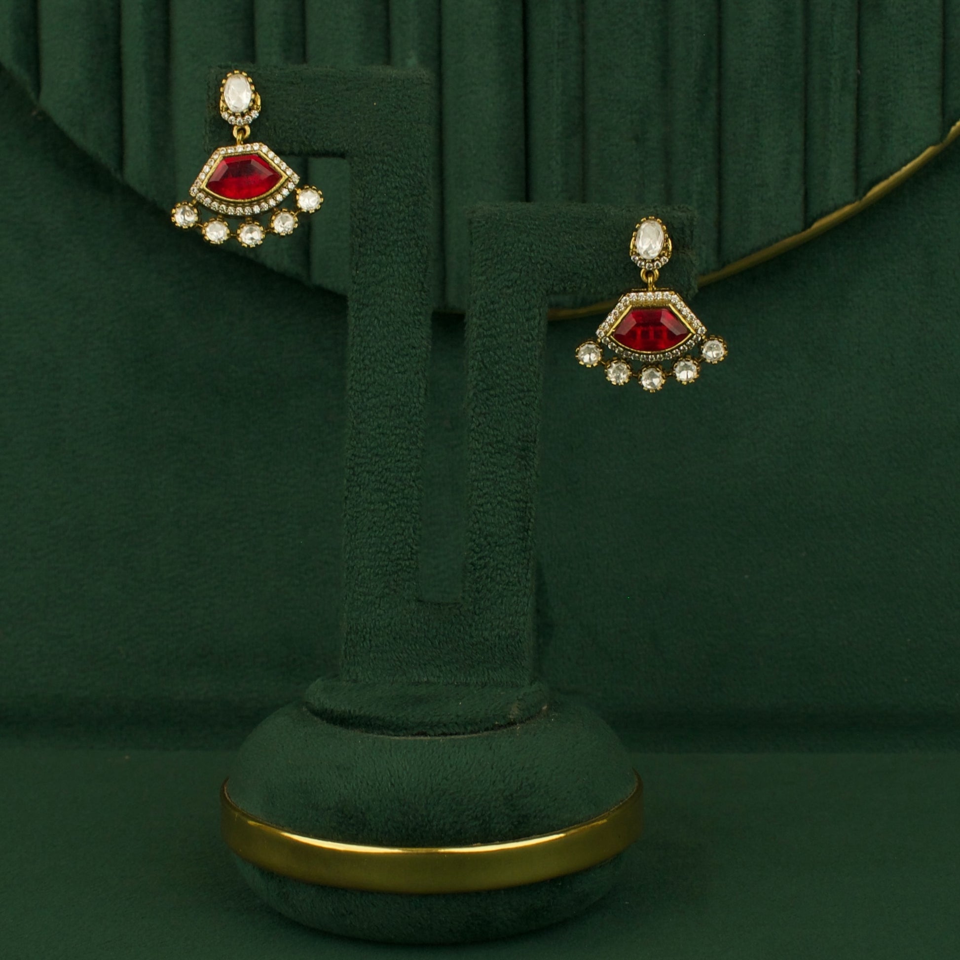 Majestic Victorian Finishing Shorts Necklace With Latest Flower Design Earrings by DULHAN JEWELS
