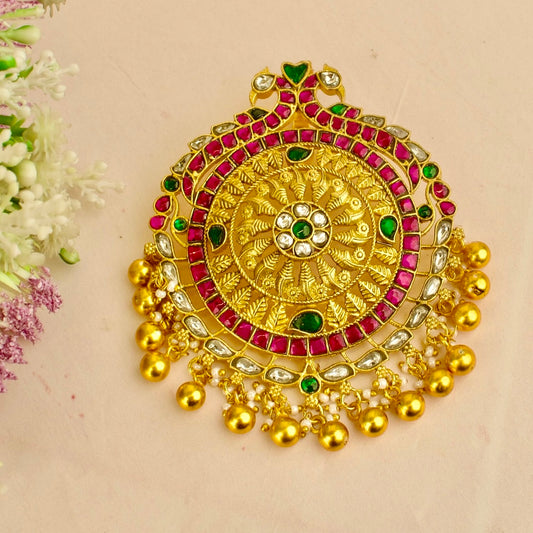 Captivating Floral Design Jadau Kundan Locket with Golden pearl