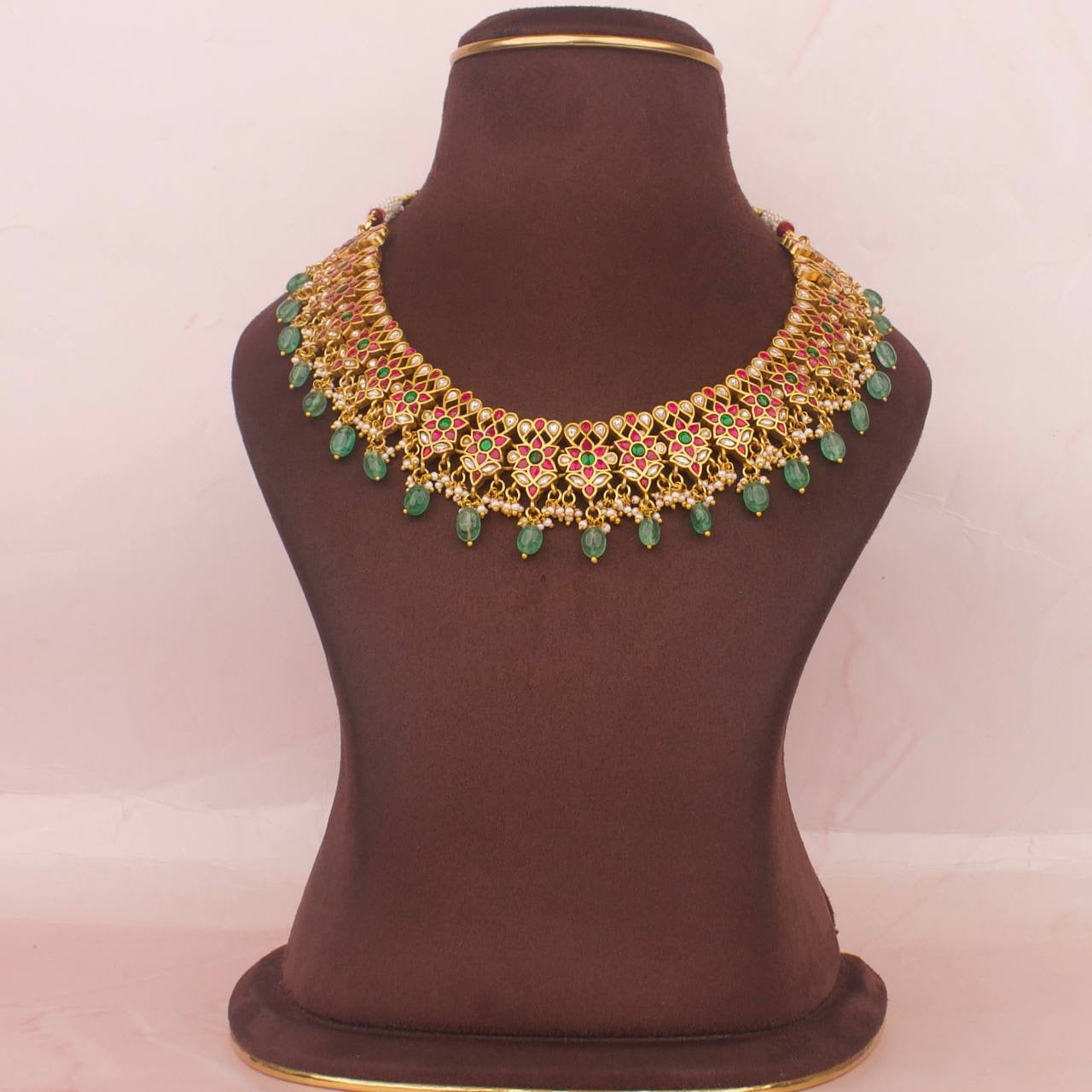 Traditional Floral Design Jadau Kundan Necklace