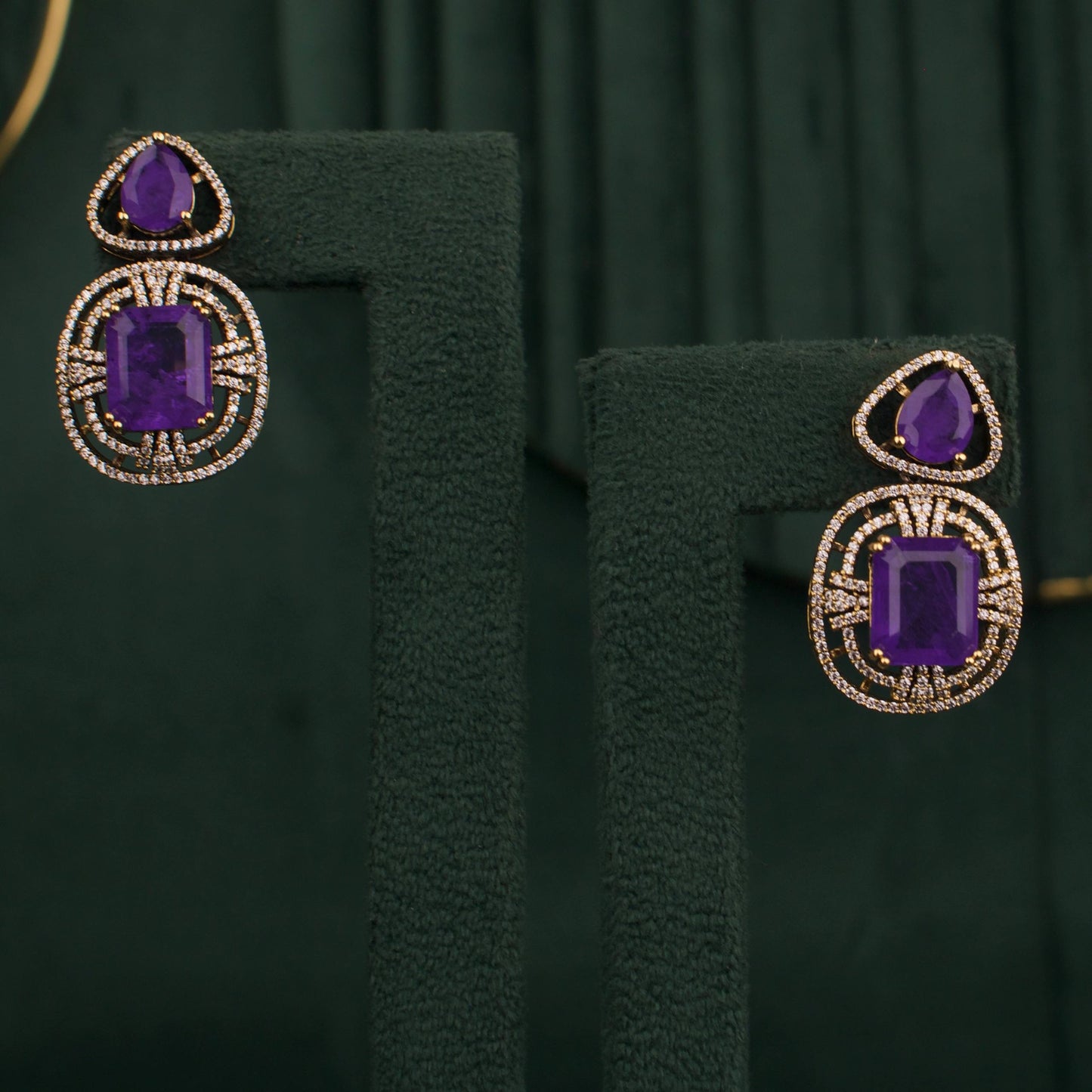 Delicate Victorian Kanti Style Necklace Set