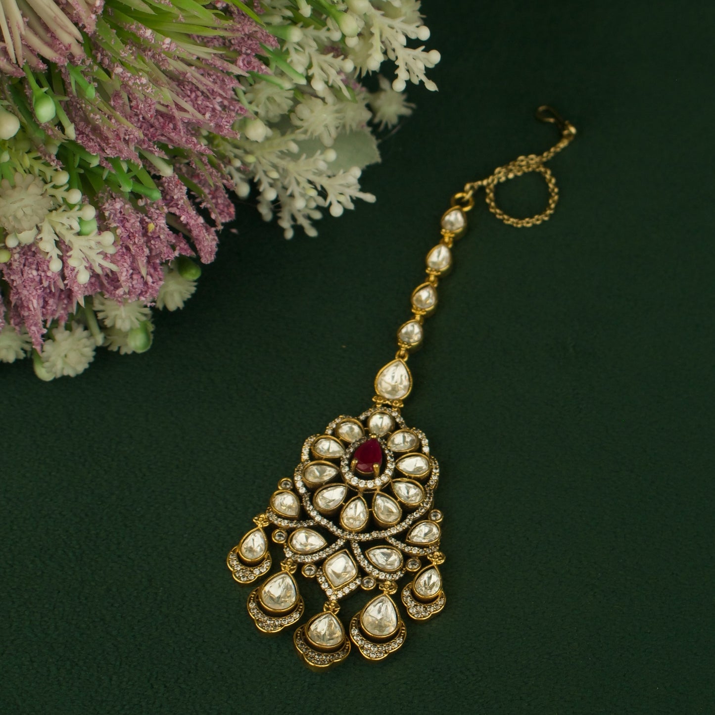 Regal Victorian Mangtikka With Polki Droplets