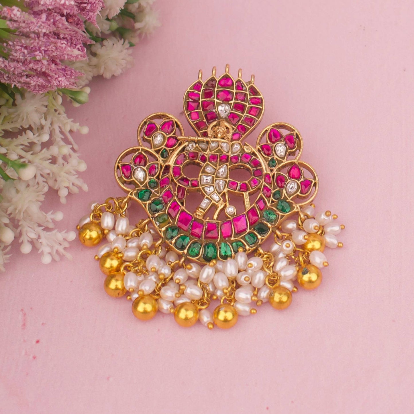 Impressive design Jadau Kundan Locket with golden pearls