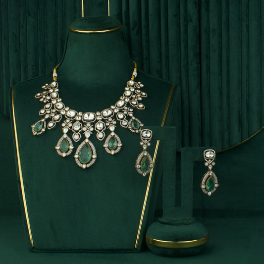 Majestic Emerald Teardrop Victorian Polki Necklace Set