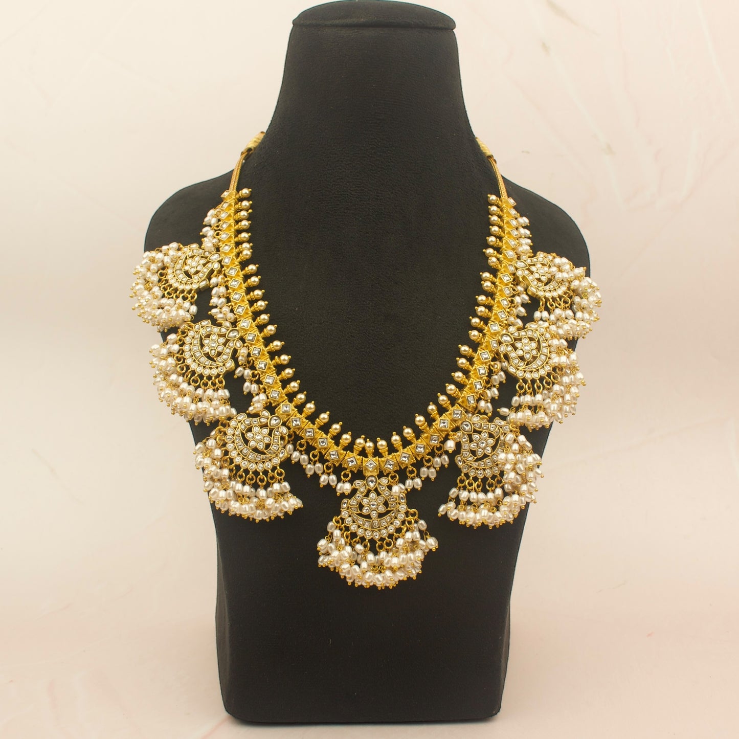 Grand Pearl-Encrusted Jadau Kundan Guttapusalu Necklace