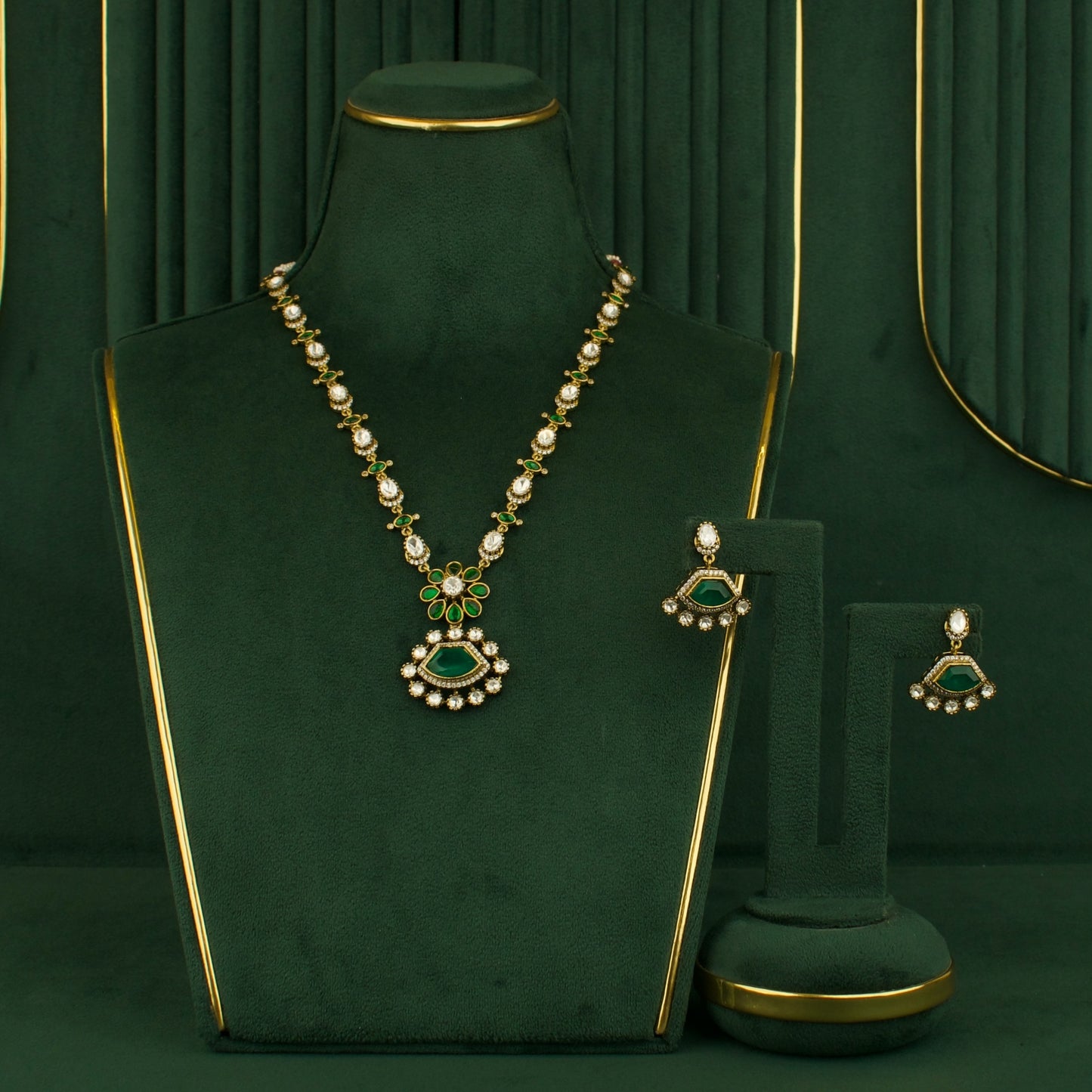 Majestic Victorian Finishing Shorts Necklace With Latest Flower Design Earrings by DULHAN JEWELS