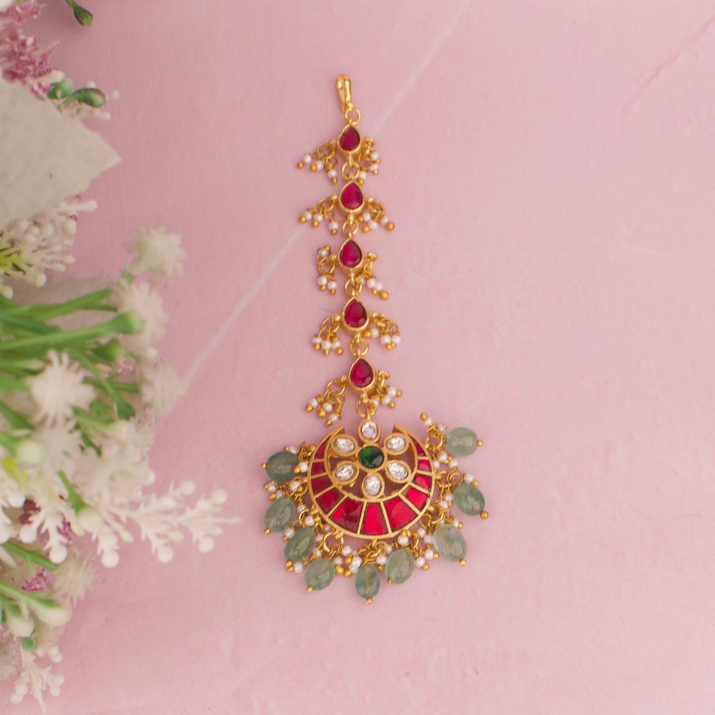 Chand Design Jadau Kundan Maang Tikka With Emerald Beads
