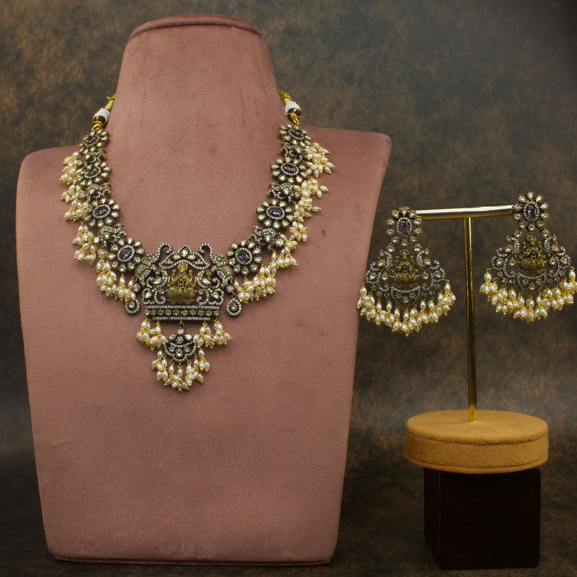 Laxmi Devi Victorian finish Guttapusalu necklace set with high quality Victorian finish