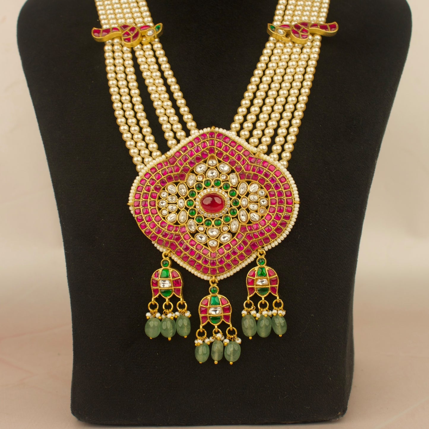 Grand Jadau Kundan Pearl Mala With Kundan Side Locket