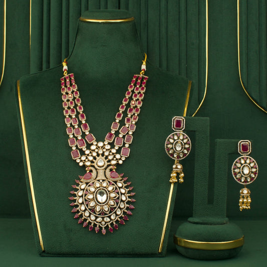 Alluring Design 3/Layered Necklace with Matching Earrings