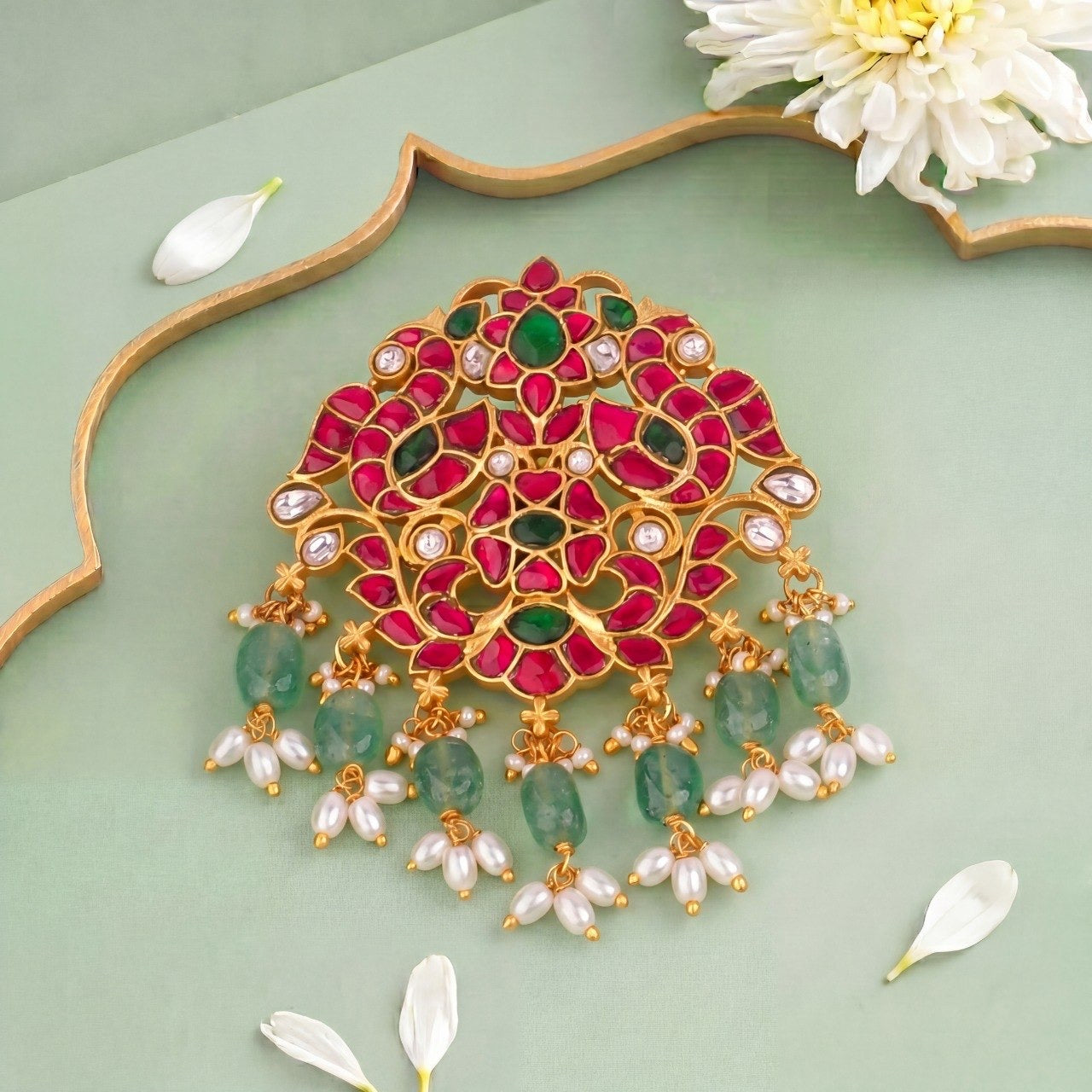 Floral Design Jadau Kundan Locket With Emerald Beads