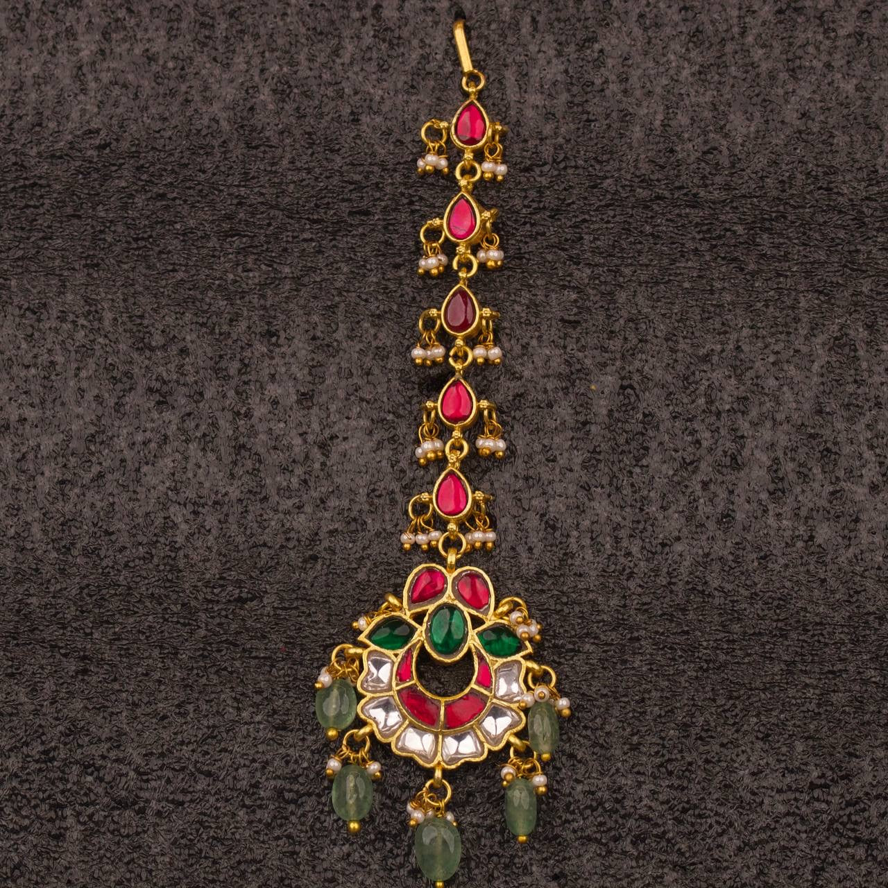 Sleek Gold Design Jadau Kundan Maangtika