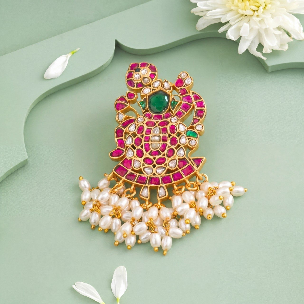 Graceful Design Jadau Kundan Locket with Guttapusalu Hanging