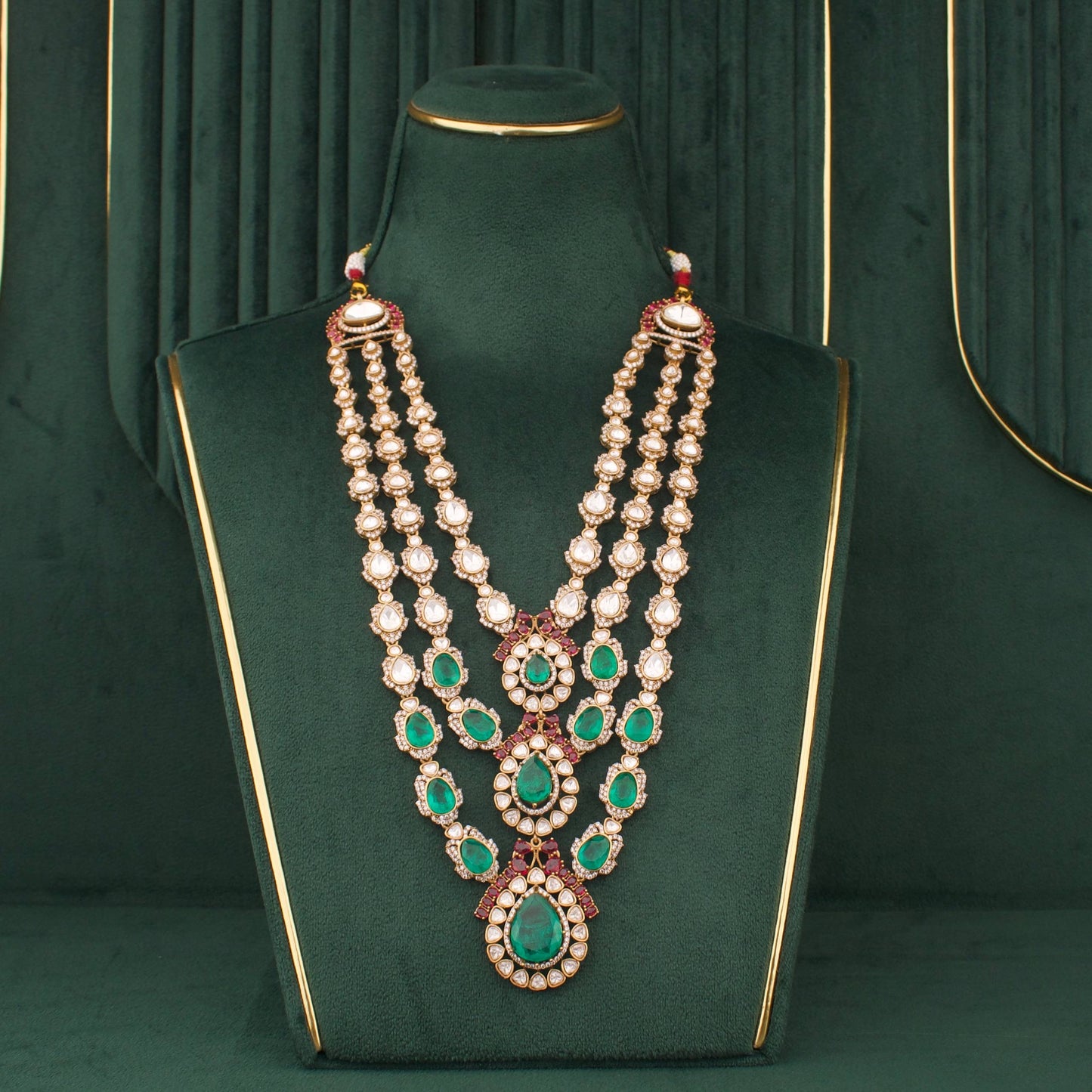 Luxury Victorian Green Stone Polki Necklace Set With Earrings