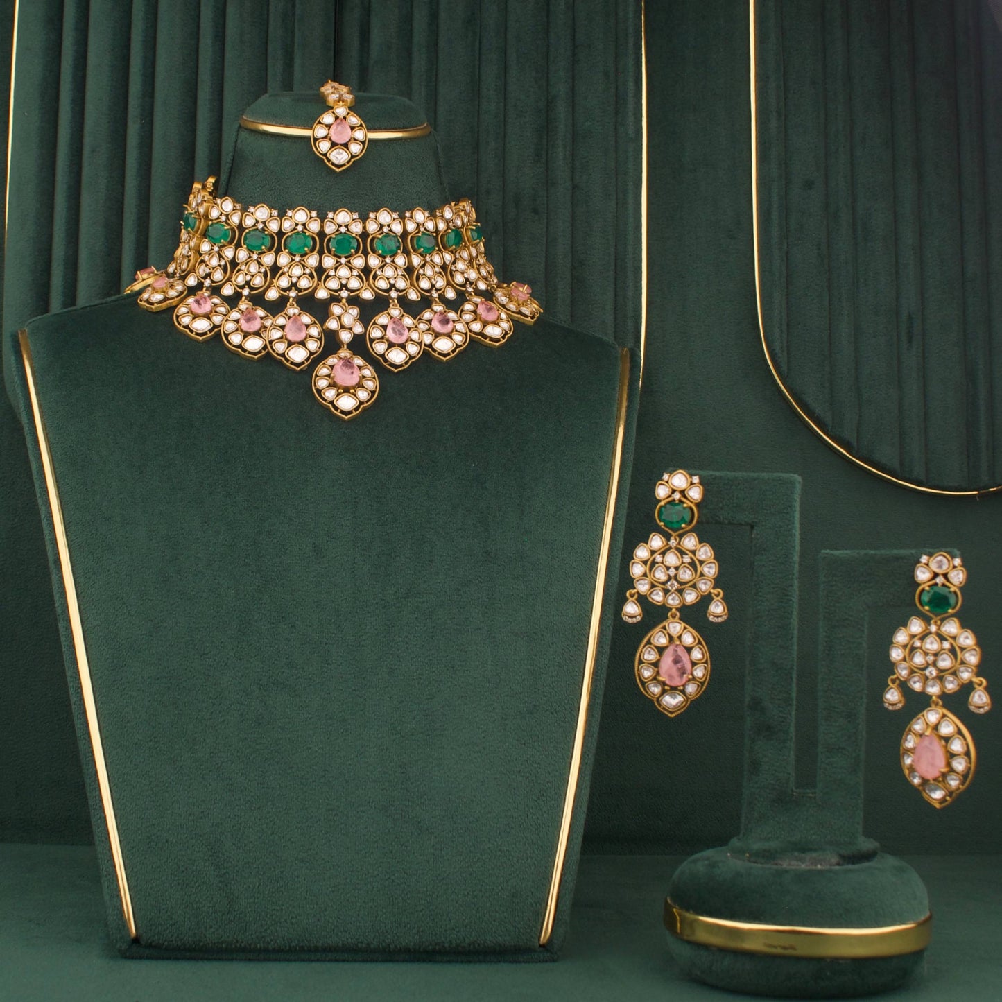 Exquisite Victorian Bridal Choker Necklace Set with Earrings And Maang Tikka
