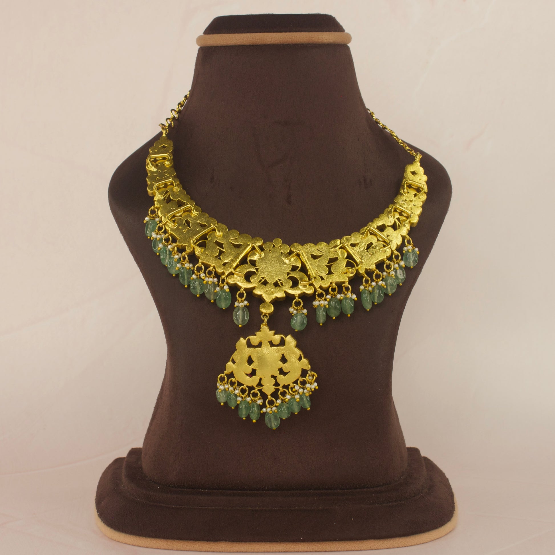 Timeless Elegance: Jadau Kundan Short Necklace with 22k gold Plating This product belongs to Jadau Kundan jewellery Category