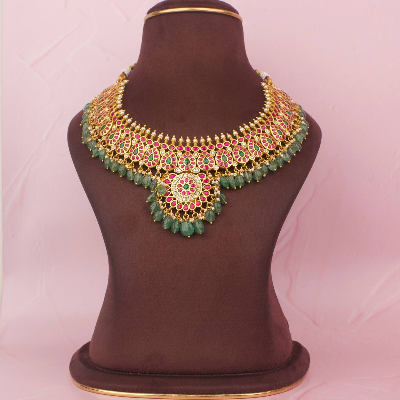 Unqiue Sleek Floral Design Jadau Kundan Necklace With Green Beads As Hangings