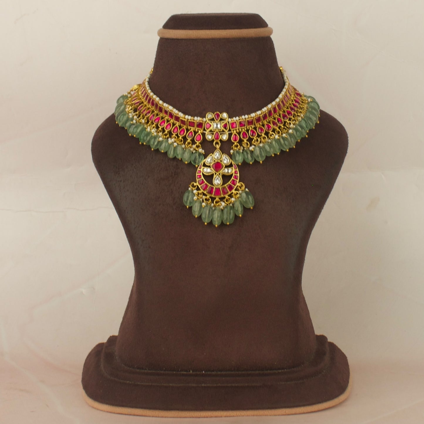 Captivating Floral Design Locket Jadau Kundan Necklace