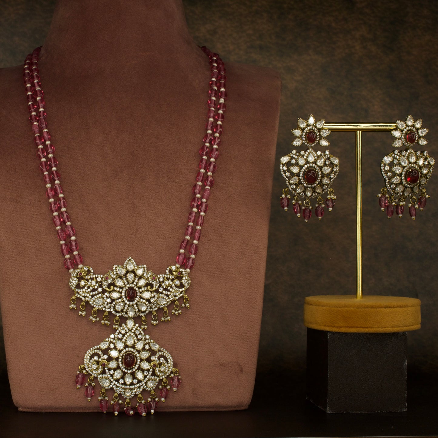 Victorian Rani Haar Necklace set with Zircon with High Quality Victorian Finish. This product belongs to Victorian Jewellery category
