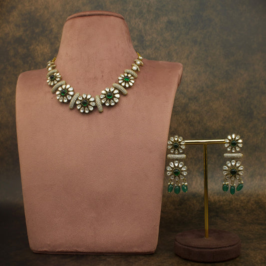 Short Victorian Necklace Set with Floral designs