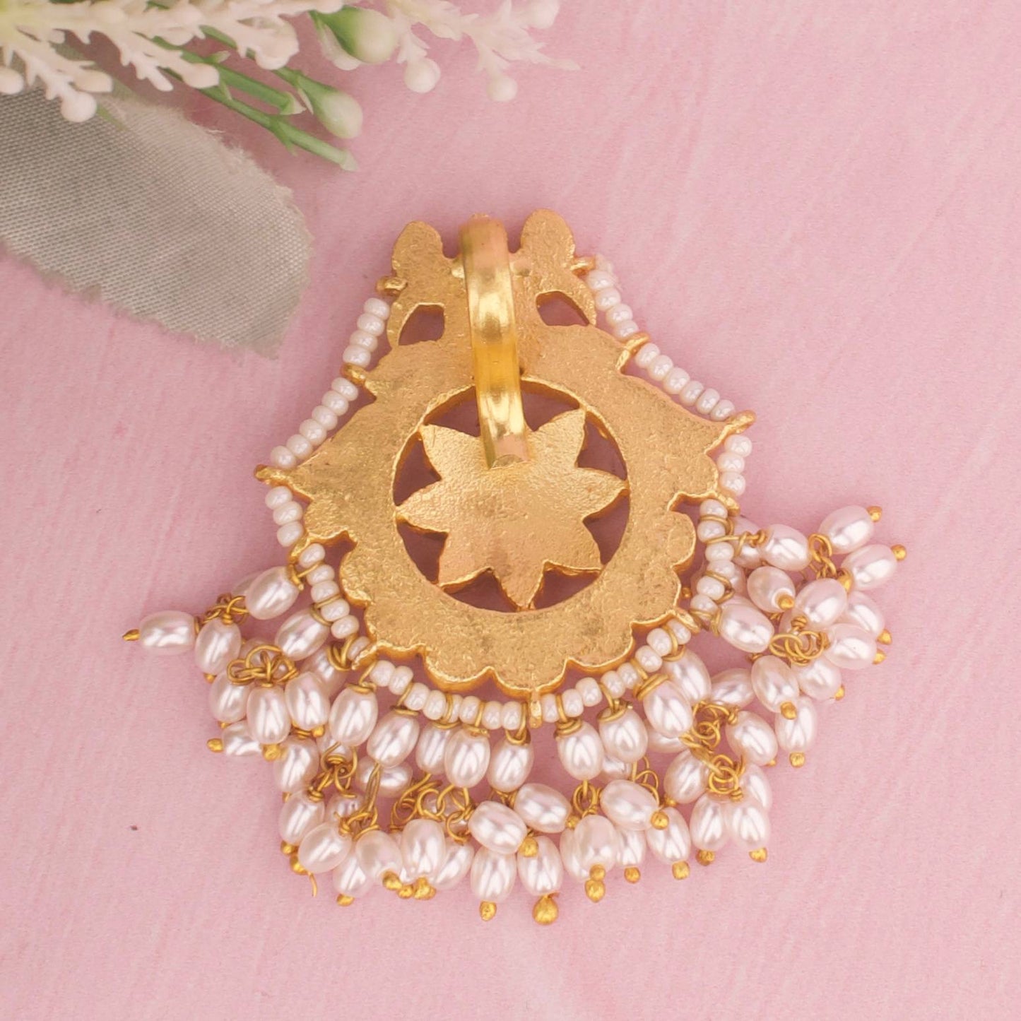 Minimal Jadau Kundan Pendant With Ricepearl Hangings