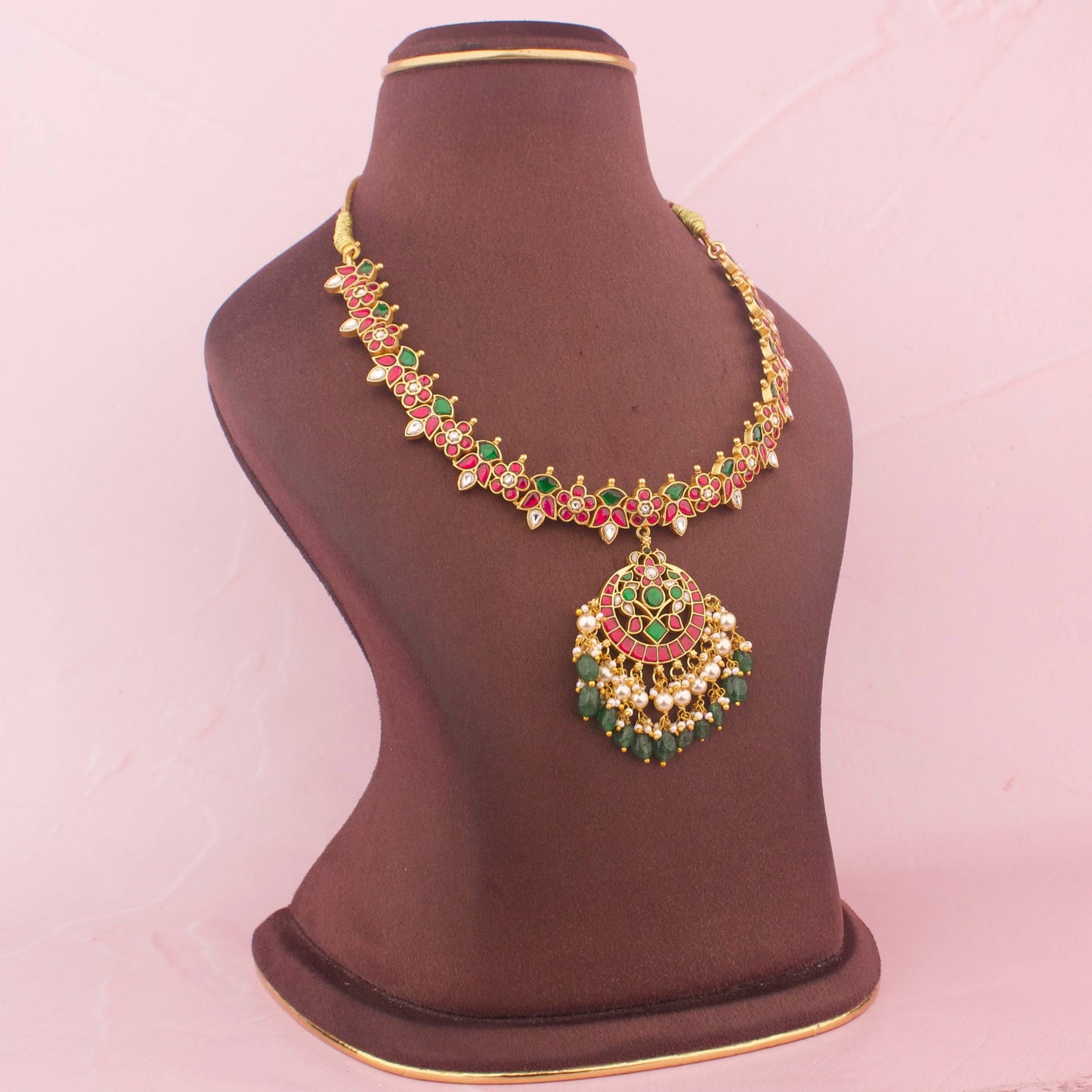 Floral Design Jadau Kundan Necklace With Green Drops Craftsmanship & Detail View - Dulhan Jewels