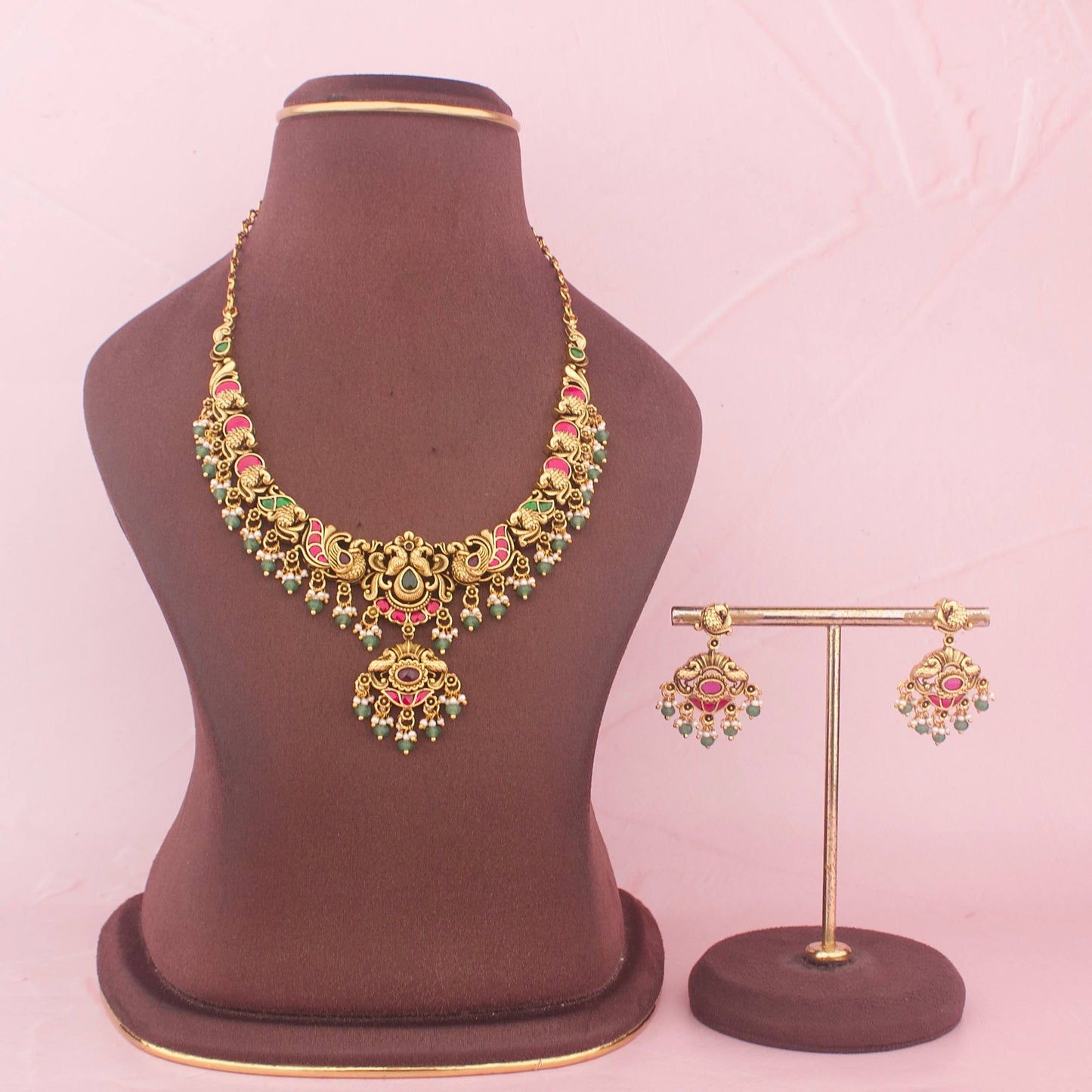 Temple Style Jadau Kundan Short Necklace With Earrings
