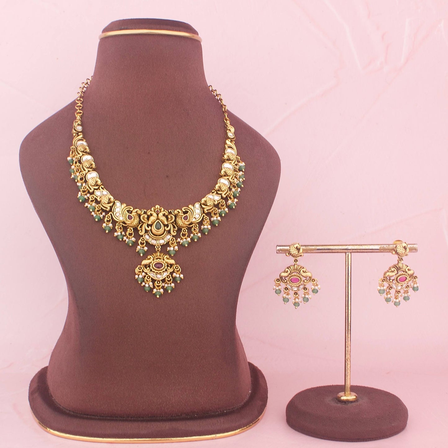 Temple Style Jadau Kundan Short Necklace With Earrings