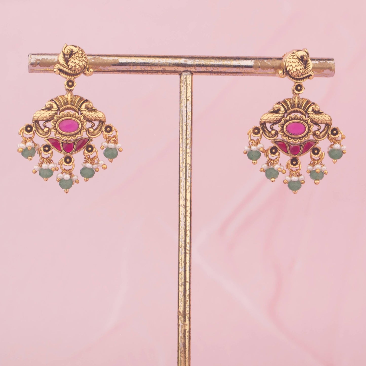 Temple Style Jadau Kundan Short Necklace With Earrings