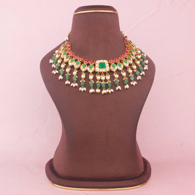 Regal Emerald Jadau Kundan Necklace With Emerald Beads