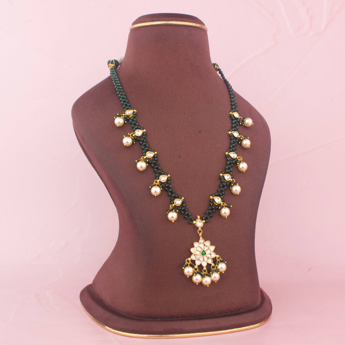 Simple Green Beaded Jadau Kundan Pearl Necklace With Floral Pendant Craftsmanship & Detail View - Dulhan Jewels