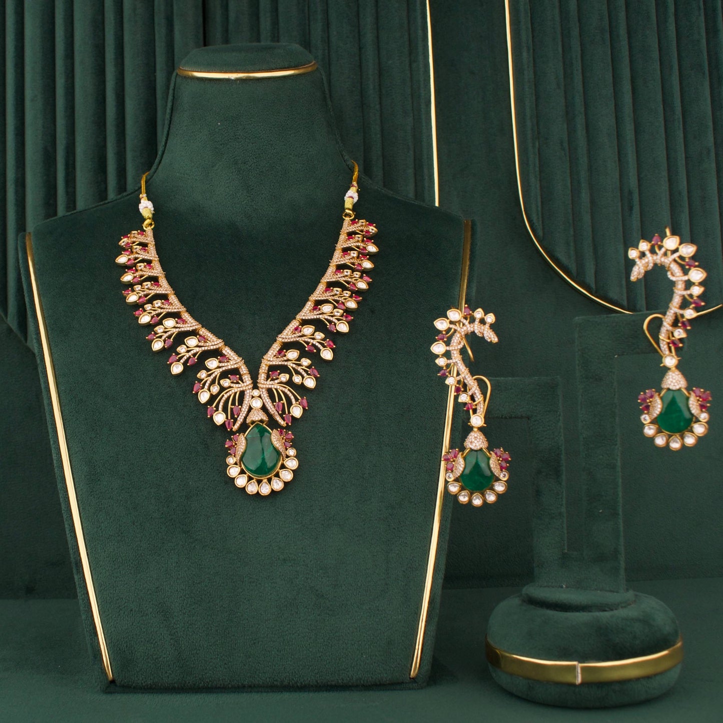 Grand Victorian Emerald Drop Necklace Set With Designer Earrings