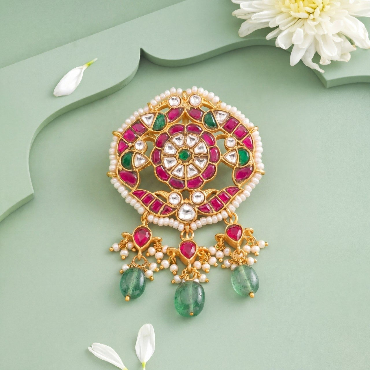 Radiant Floral Wheel Jadau Kundan Pendant