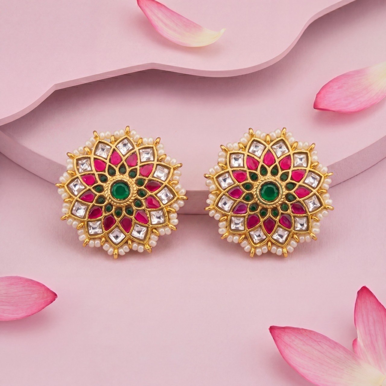 Elegant Jadau Kundan Stud Earrings With Pearl Bordering