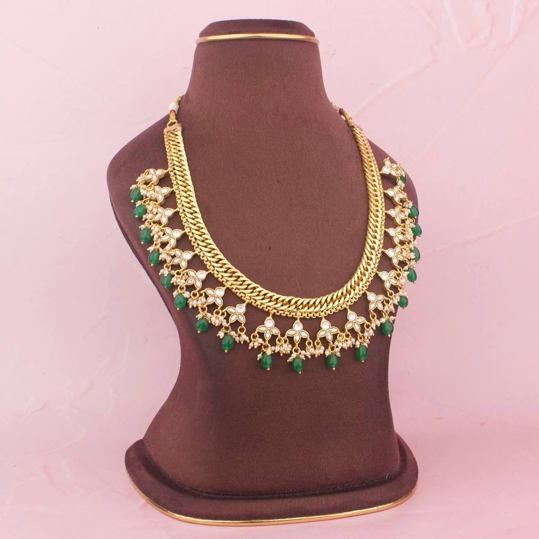 Close-Up Detail View of Jadau Kundan Jalebi Necklace | Dulhan Jewels
